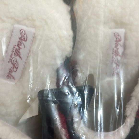 Unisex North Pole Trading Plaid Slippers - Picture 5 of 9